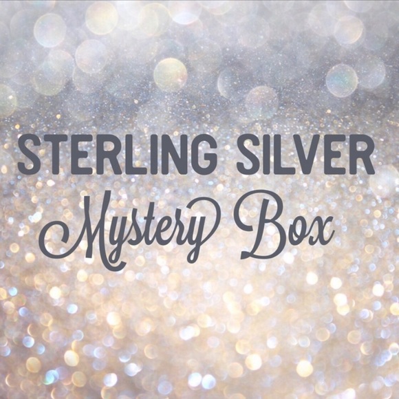 925 Sterling Silver Rings Mystery Box Size 7 - Picture 1 of 1